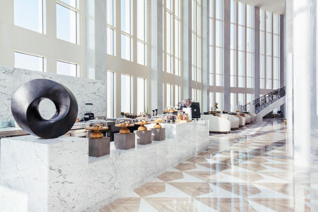 Wyndham Grand Doha West Bay Beach Bagian luar foto Lobby