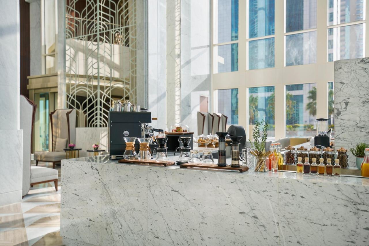 Wyndham Grand Doha West Bay Beach Bagian luar foto Lobby