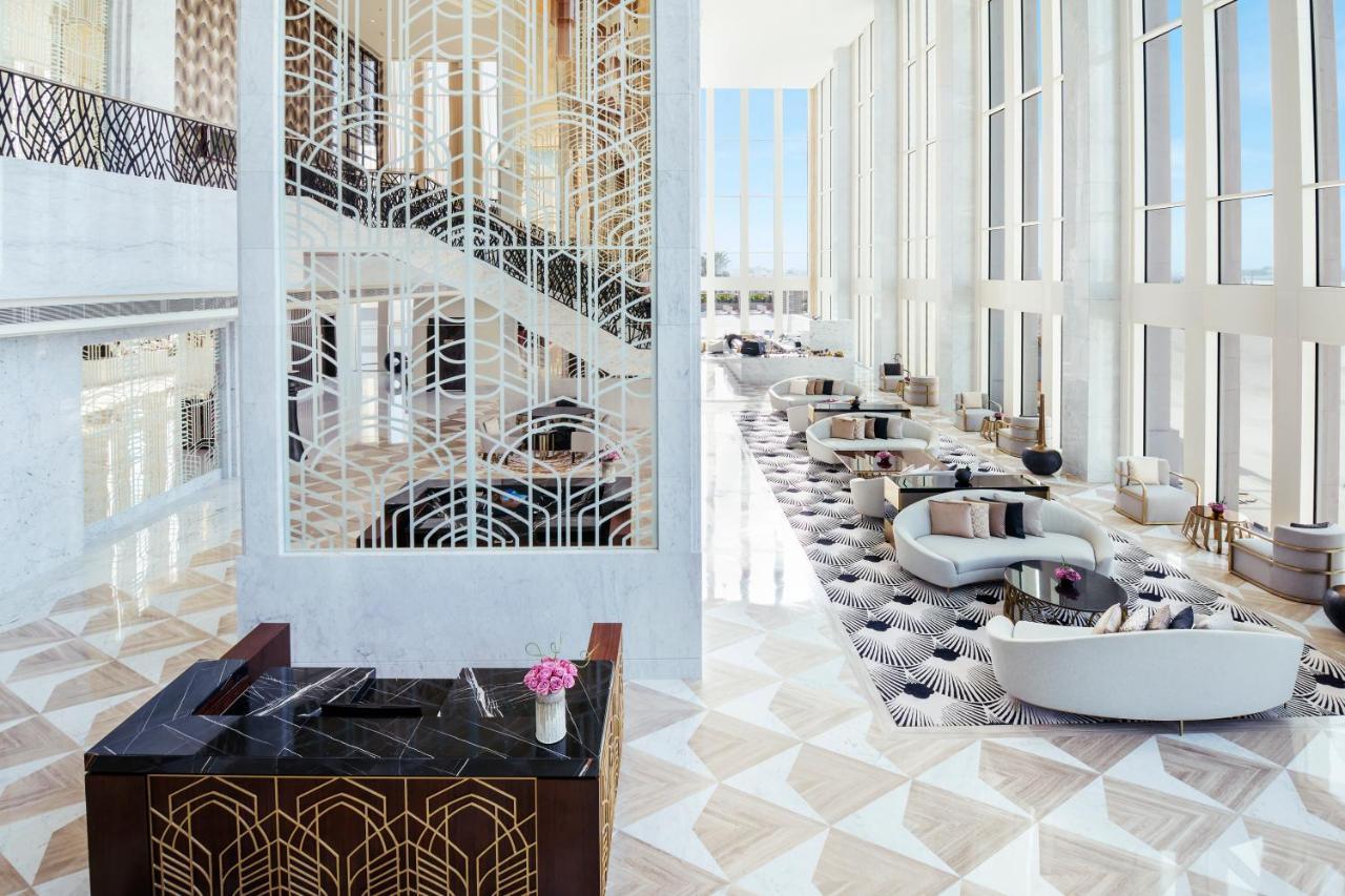 Wyndham Grand Doha West Bay Beach Bagian luar foto The lobby of the hotel