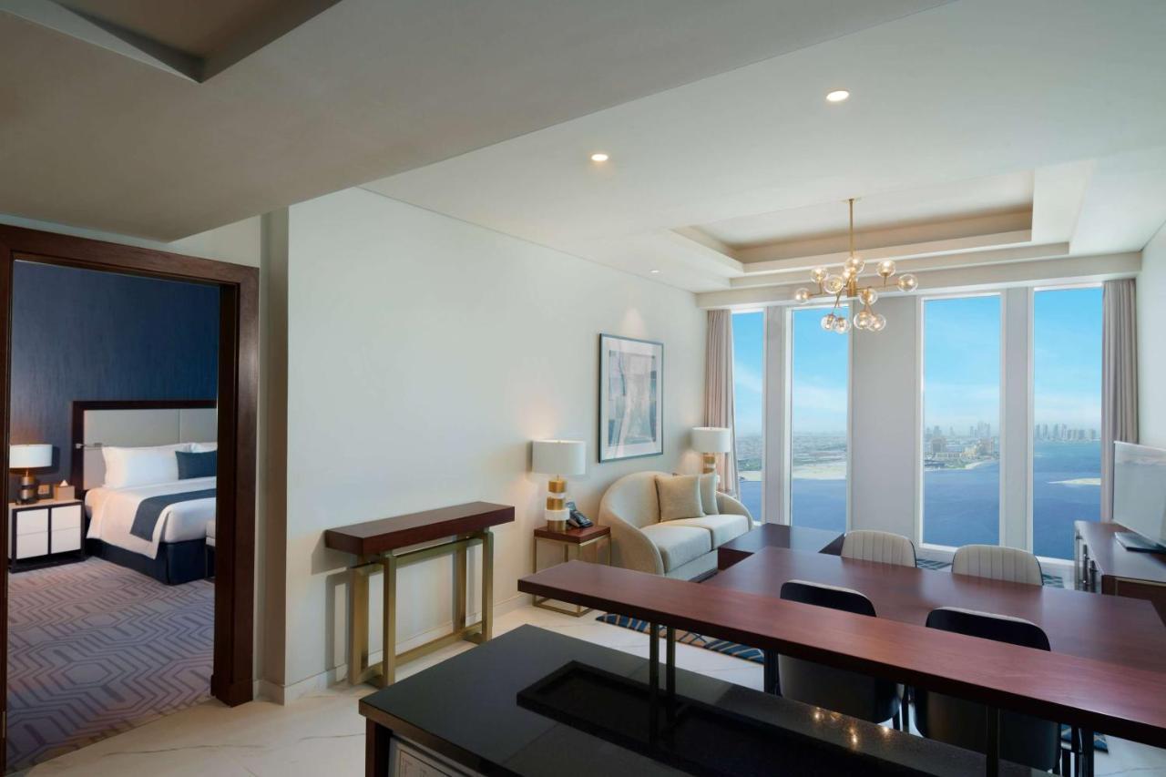 Wyndham Grand Doha West Bay Beach Bagian luar foto Suite at the Atlantis, The Royal