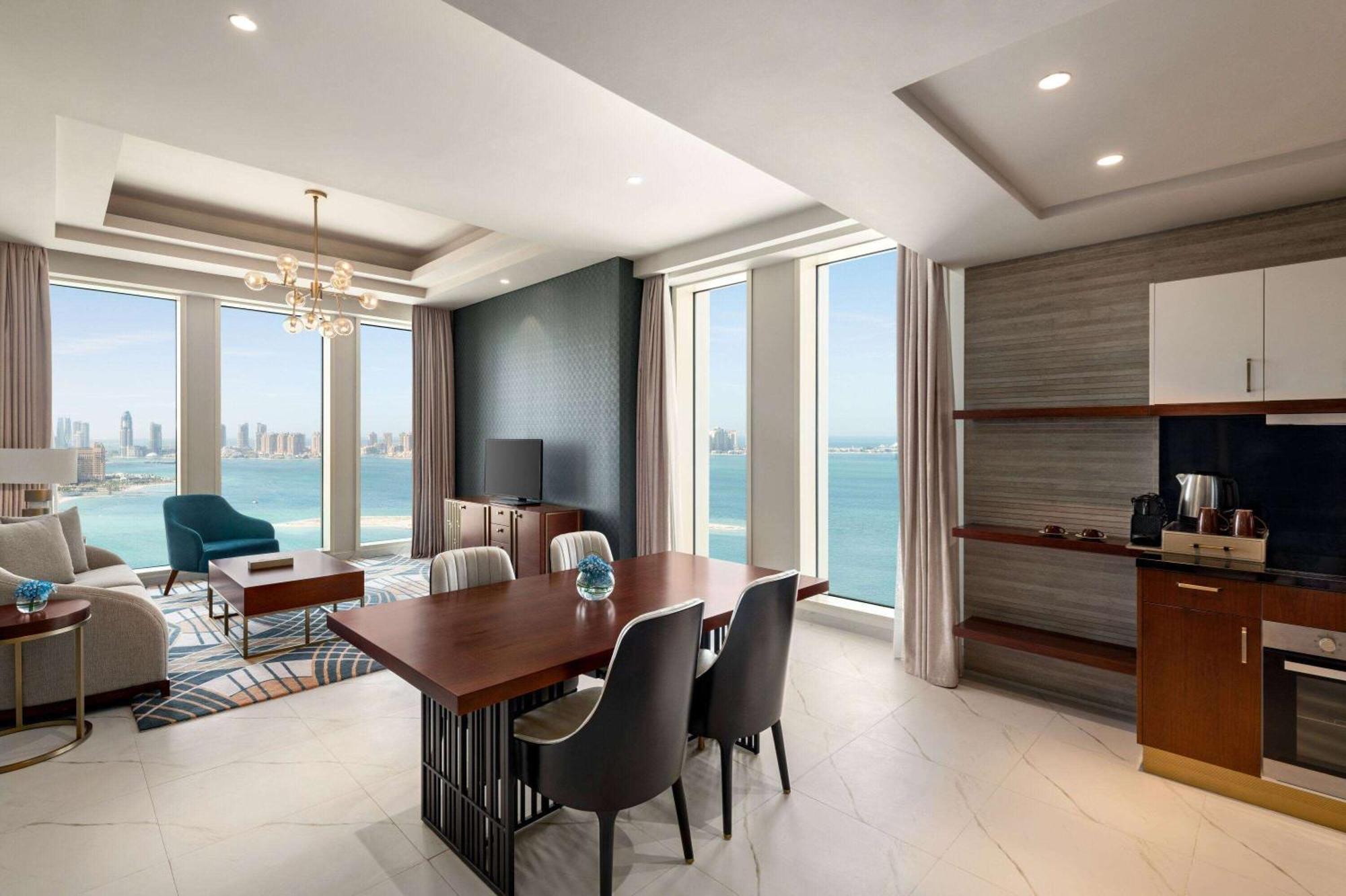 Wyndham Grand Doha West Bay Beach Bagian luar foto