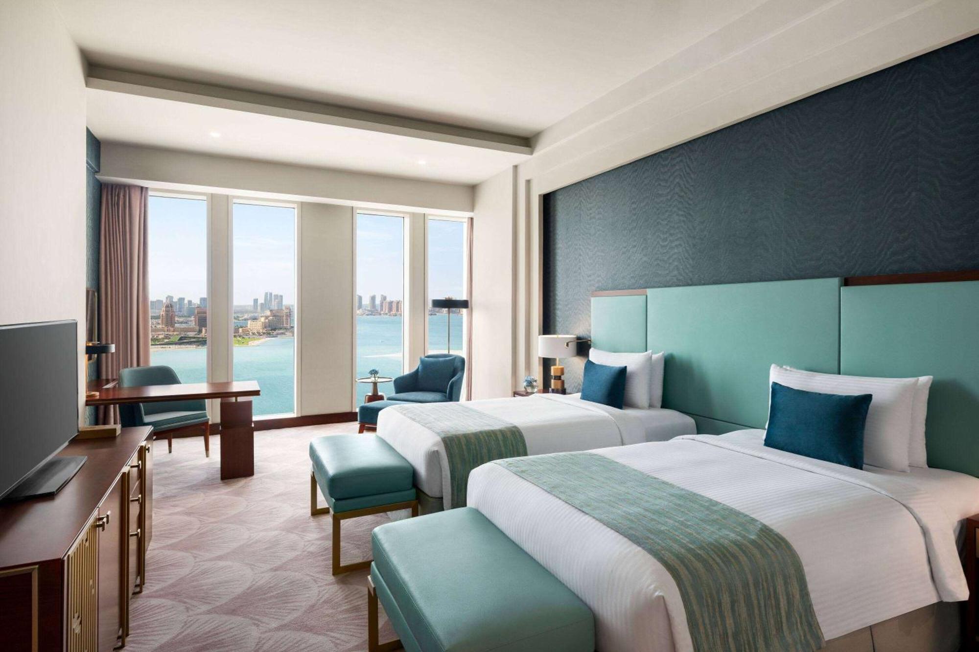 Wyndham Grand Doha West Bay Beach Bagian luar foto