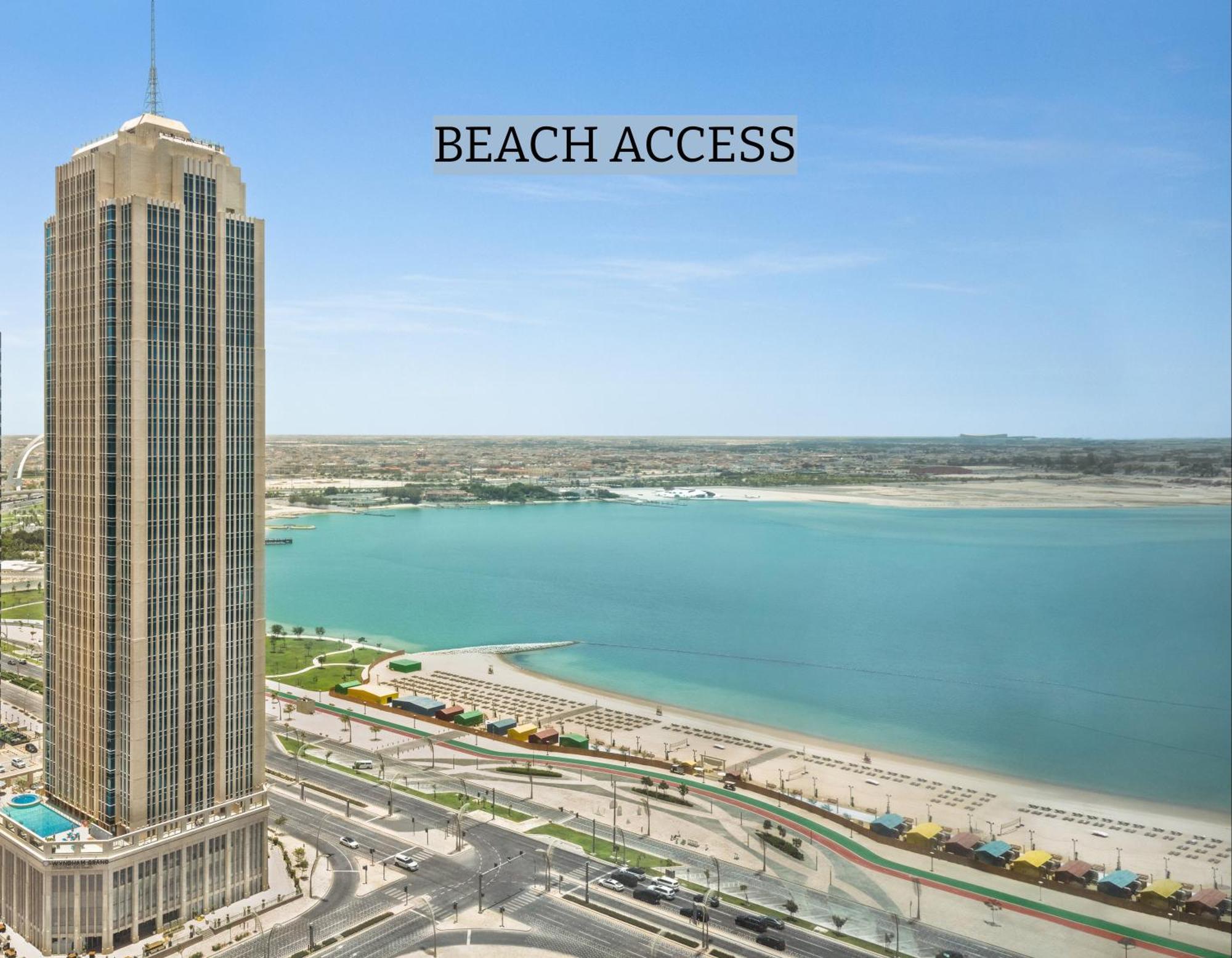Wyndham Grand Doha West Bay Beach Bagian luar foto Beach access